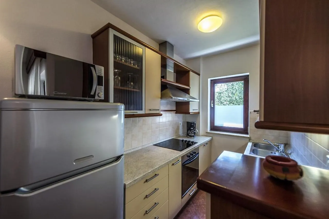 Spacious Three-Bedroom Villa Balun With Pool Poreč Kroatien